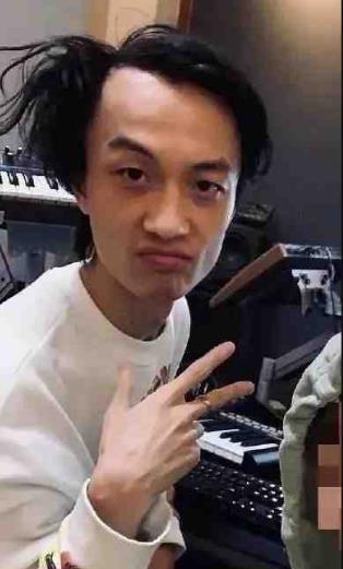 刘阿乐前女友爆料视频,揭秘背后惊人真相 第2张 刘阿乐前女友爆料视频,揭秘背后惊人真相 第2张